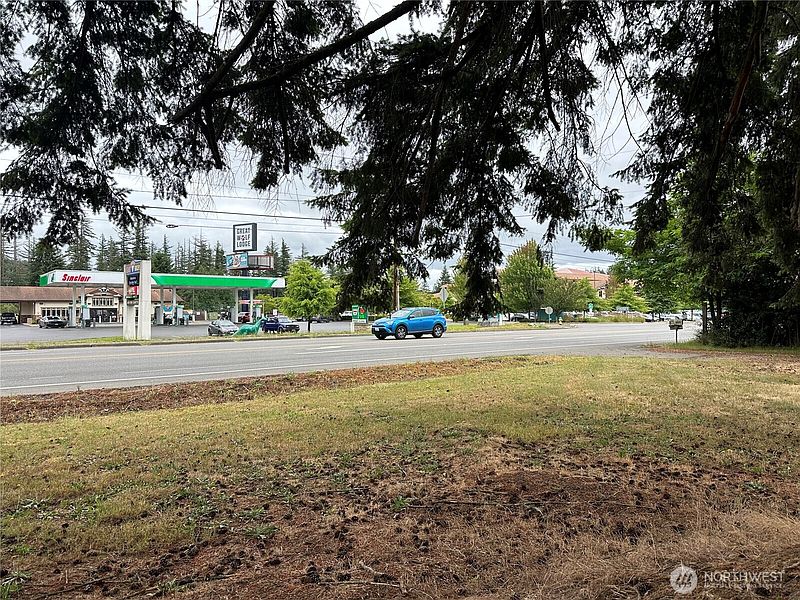 3rd image of 20327 Old Highway 99 SW