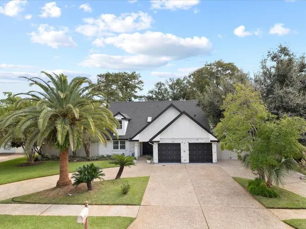 4 Chateau Pontet Canet Dr, Kenner, LA 70065