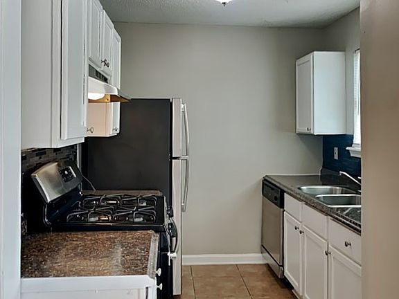 5th image of 5595 Fairington Pl