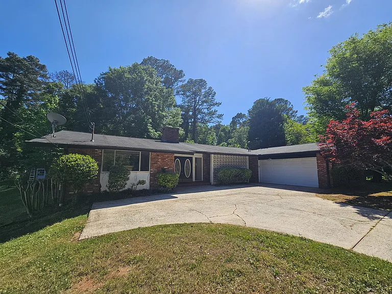 3543 Cloudland Dr — Photo 16