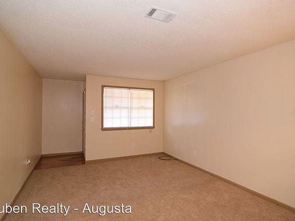 3rd image of 2875 Glenn Hills Cir #A