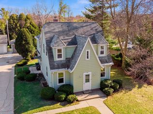 525 Pine Tree Rd, Kohler, WI 53044