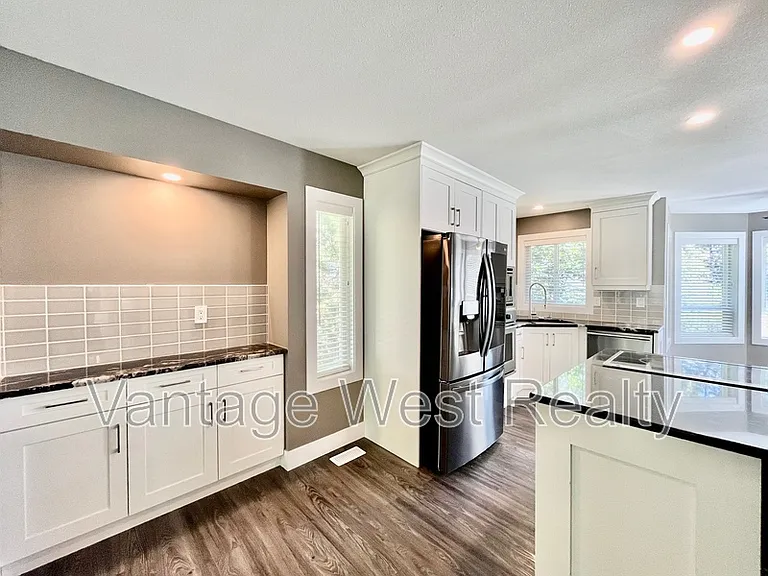 1139A Caledonia Way — Photo 9