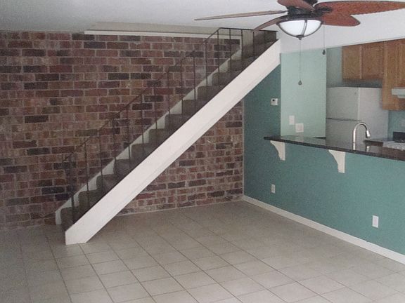 4th image of 4720 Greenholme Dr APT 2