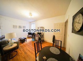 34 Dwight St #2B, Brookline, MA 02446