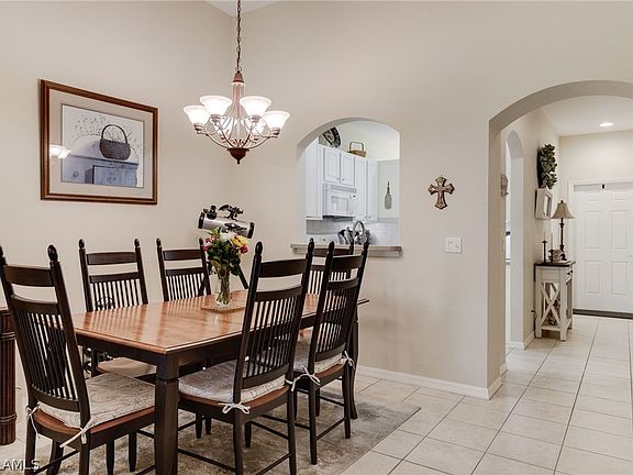 2nd image of 7881 Lake Sawgrass Loop APT 5113