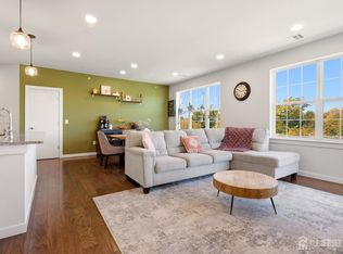 748 Lorhan Dr, Piscataway, NJ 08854