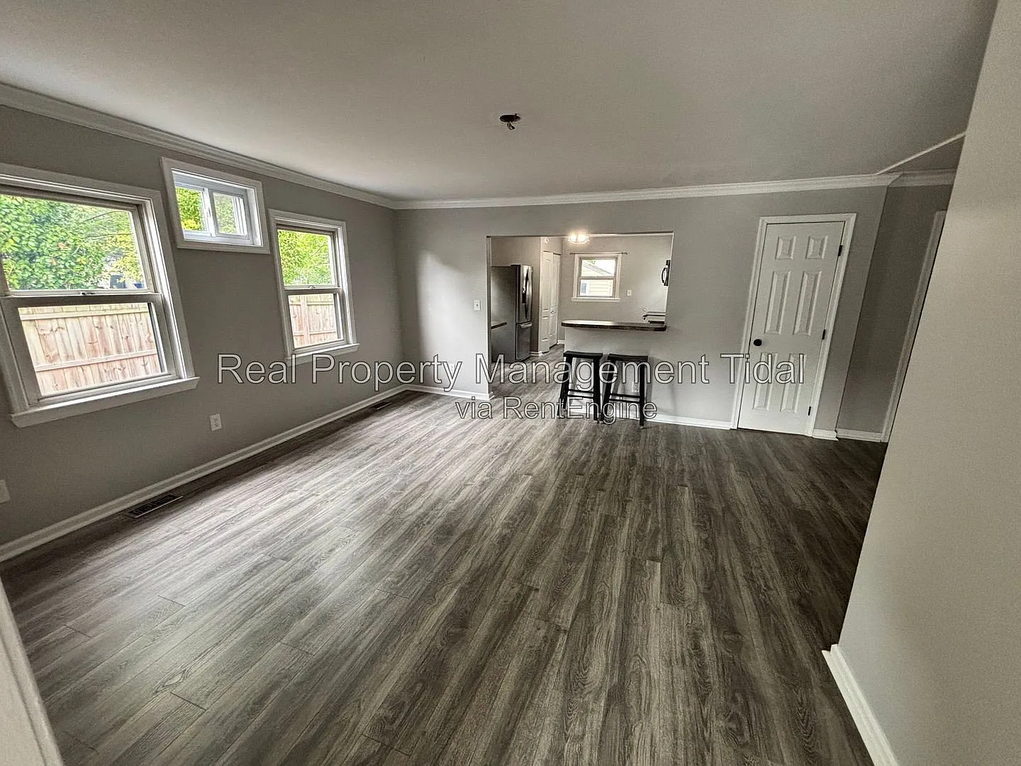 3 bed, 1.0 bath, 1118 sqft, $1,950 — Photo 3