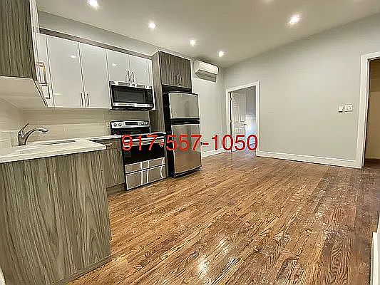 4th image of 532 Willoughby Ave APT 1