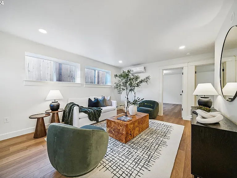 2458 SE Cora St #2 — Photo 1