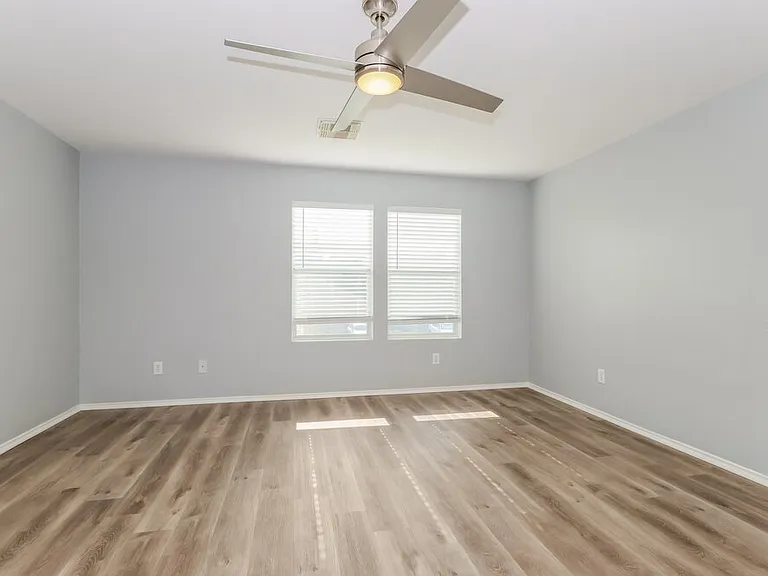 302 Falling Pine Dr — Photo 11