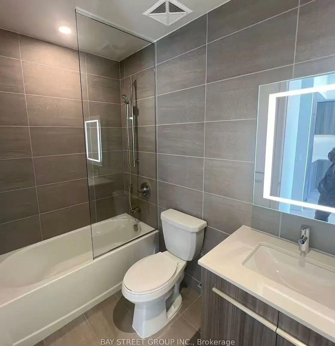 2 bed, $2,650 — Photo 3