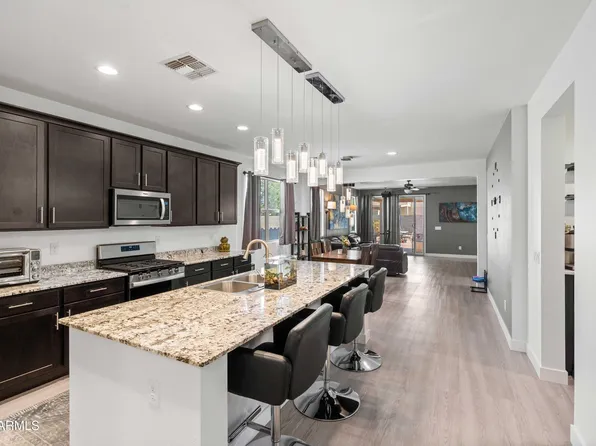 279 W SATINKA Drive, San Tan Valley, AZ 85140