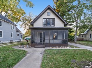 1227 Summer St, Pekin, IL 61554