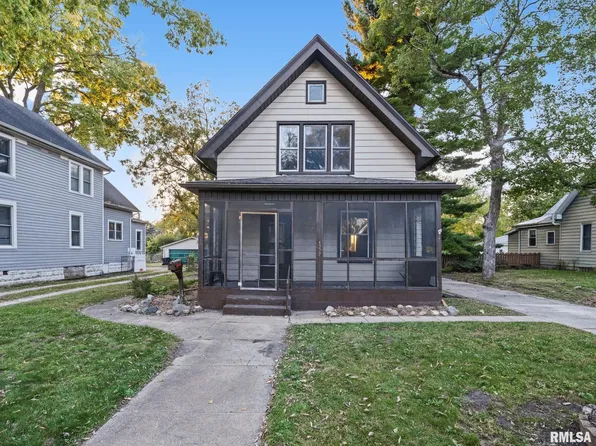 1227 Summer St, Pekin, IL 61554