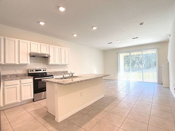 3rd image of 386 Feltrim Reserve Blvd #386