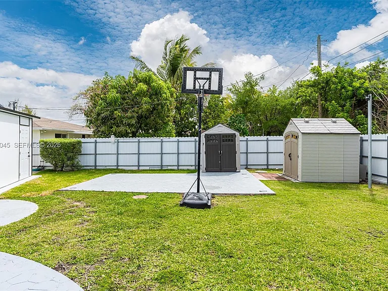 11220 SW 181st Ter — Photo 31