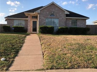 1341 Meadow Creek Dr, Lancaster, TX 75146