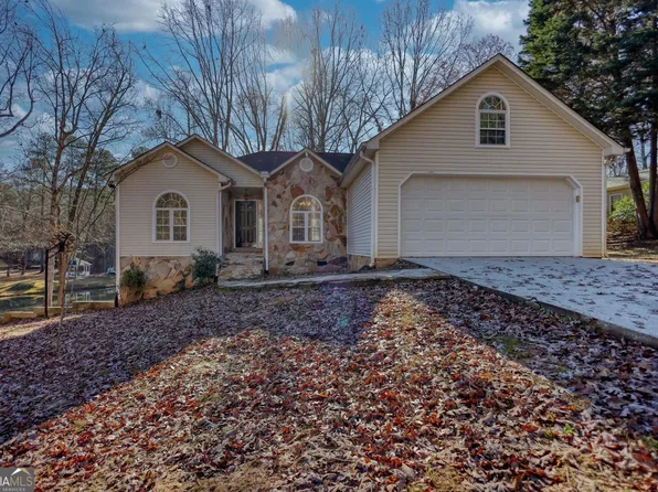 2331 Emerald Dr, Loganville, GA 30052