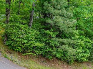 39 Round Top Mountain Rd, Sapphire, NC 28774