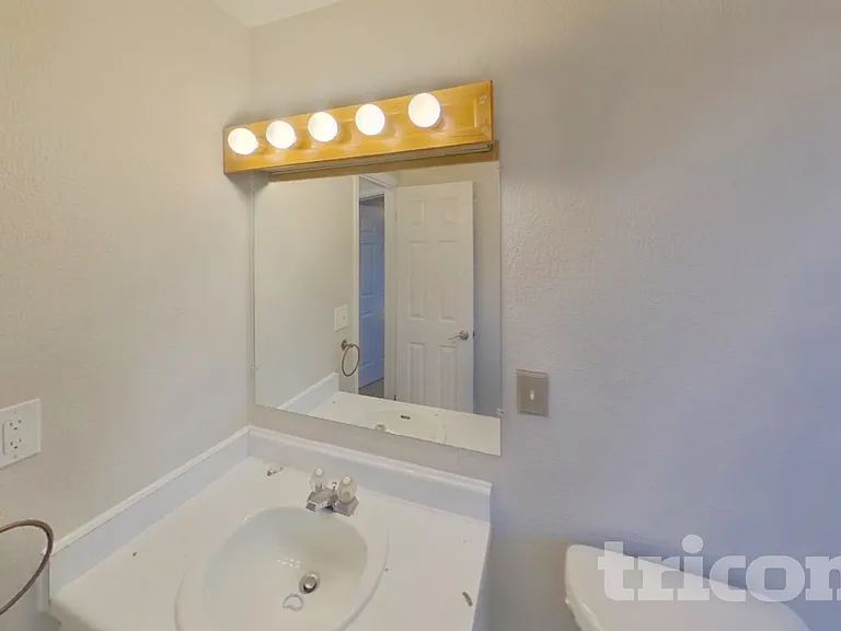 3310 Red Onion Cir — Photo 14