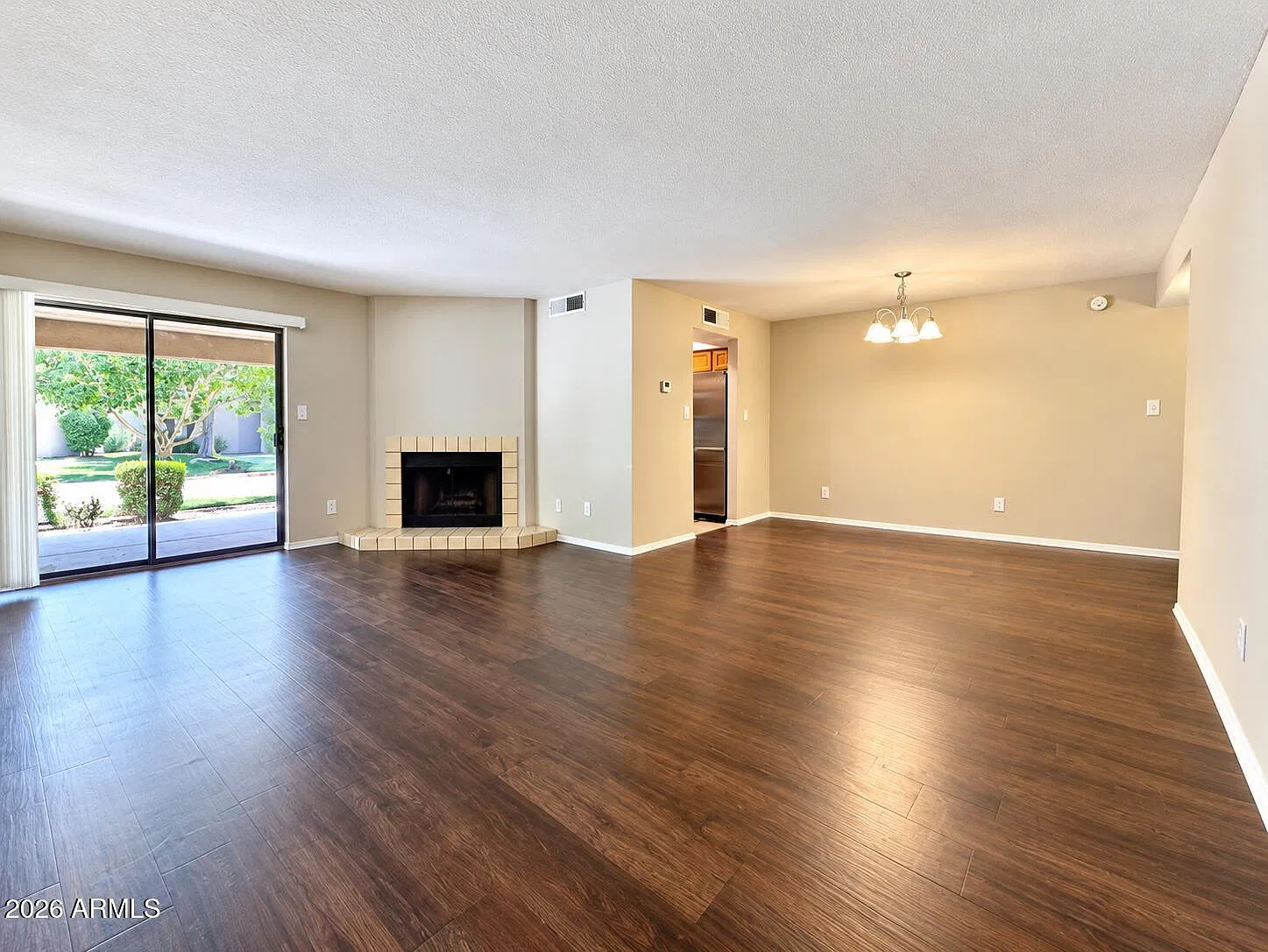 2 bed, 2.0 bath, 1189 sqft, $1,749 — Photo 4
