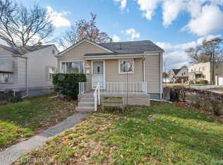 20747 Caledonia Ave, Hazel Park, MI 48030