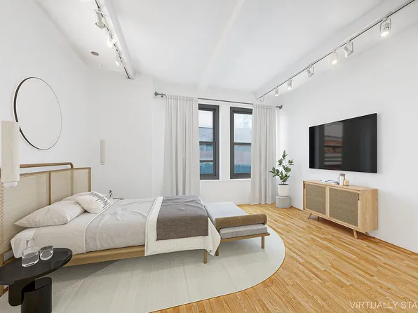 250 Mercer St APT B405, New York, NY 10012