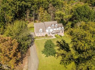2012 Stillwater Dr, Gibsonia, PA 15044