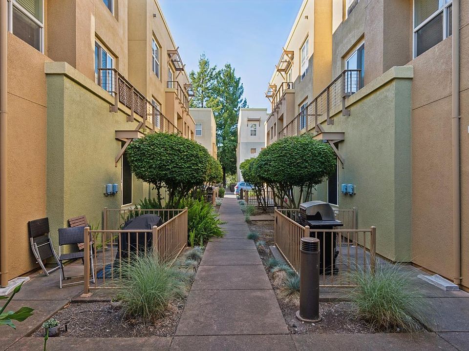 1st image of 352 City Center Drive