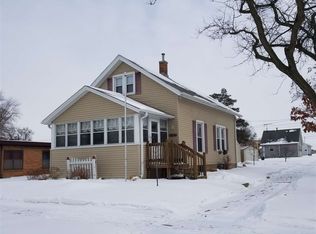 1725 S Delaware Ave, Mason City, IA 50401