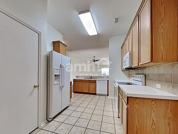 4th image of 3728 Logan Dr
