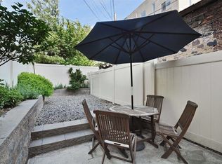 608 Lorimer St #2R, Brooklyn, NY 11211