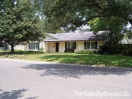 Lovely Home
						:
						Spacious home corner lot wt carport, fenced in back yard and covered patio area.