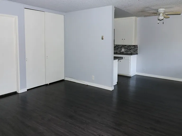 3601 E Vermont St #15 — Photo 8