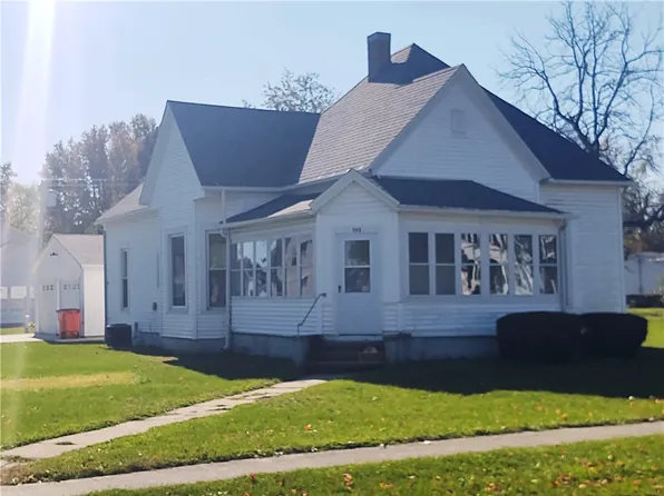 502 W North Water St, Bethany, IL 61914