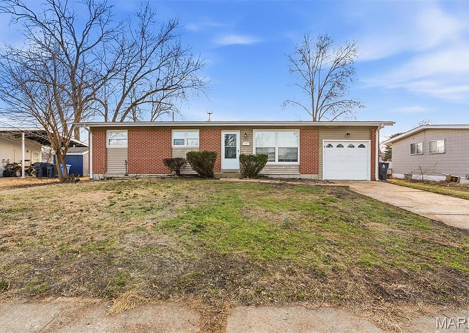 1st image of 750 Blackbird Dr