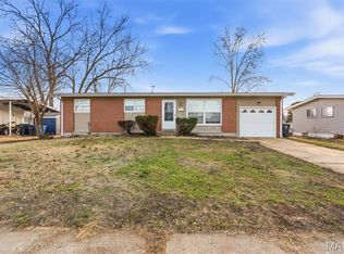 750 Blackbird Dr, Florissant, MO 63031