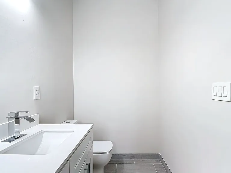 2505 Storter Ave — Photo 24