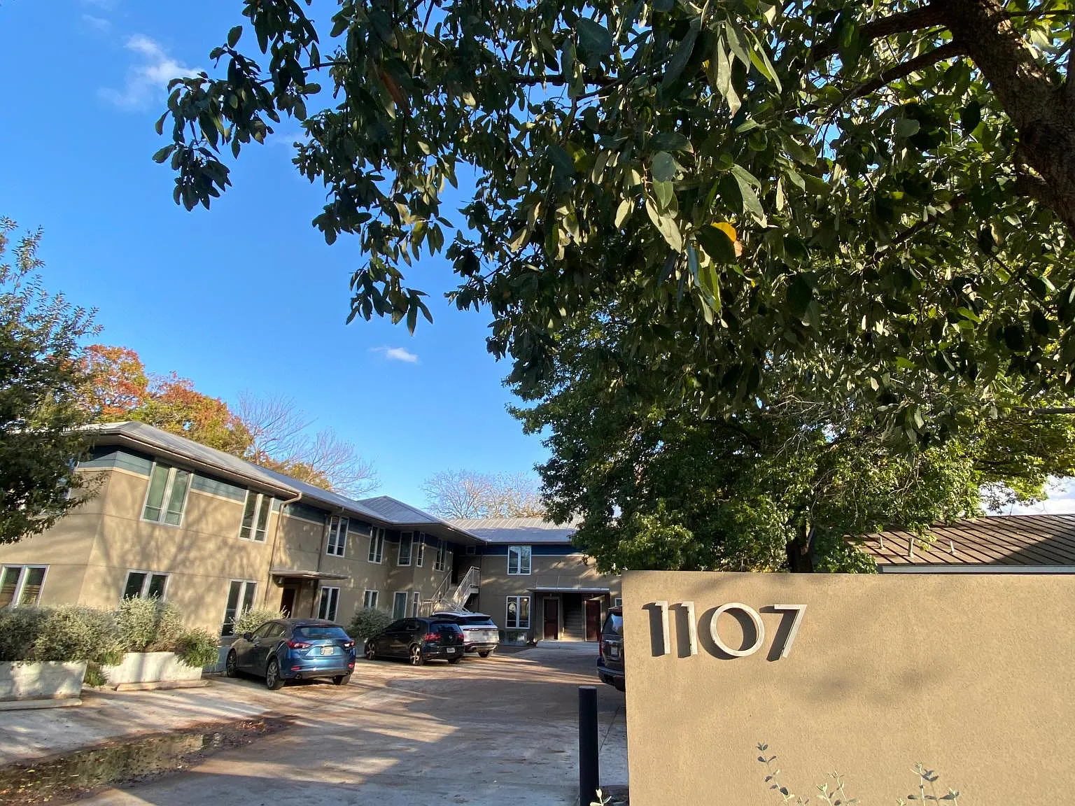 1 bed, 750 sqft, $2,025 — Photo 1