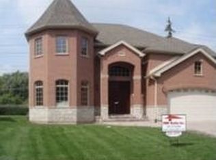 6828 N Kilbourn Ave, Lincolnwood, IL 60712