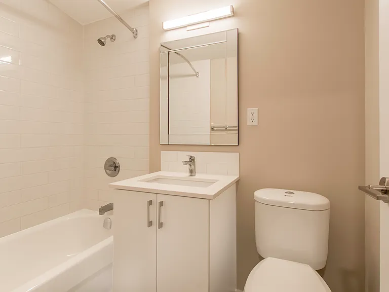 420 Gilmour St — Photo 12