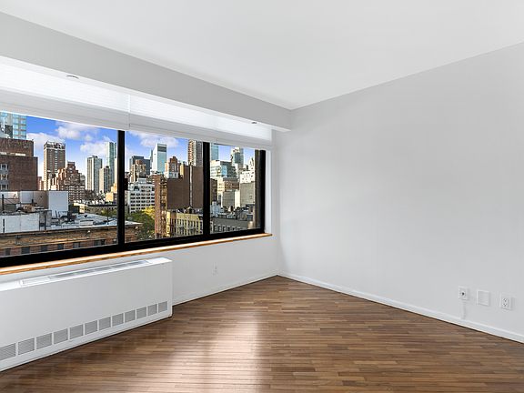 4th image of 400 E 70th St APT 902