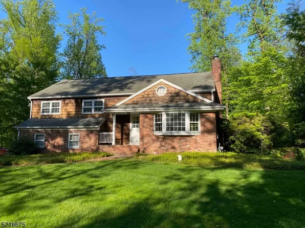 18 Skyline Dr, Warren, NJ 07059