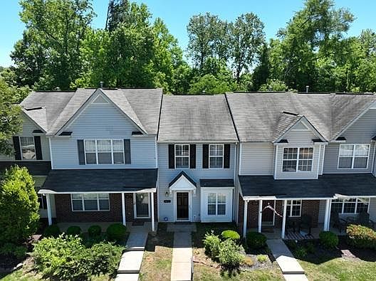 1st image of 417 Scarlett Ln