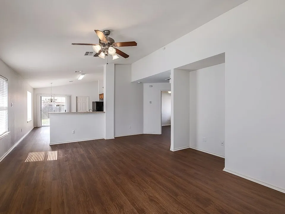 14900 Evening Mist Ln