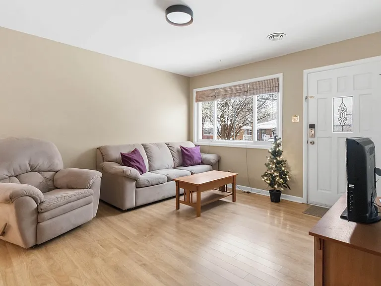 2061 Saint Teresa Dr — Photo 11