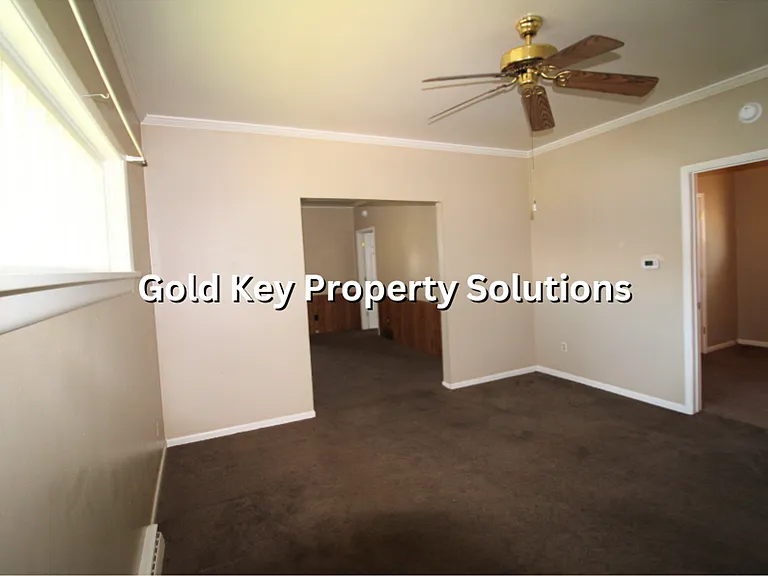 1725 Delaware St — Photo 9