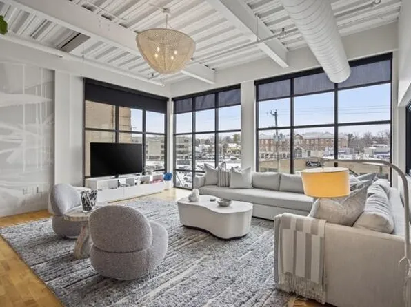 350 E Short St #203, Lexington, KY 40508