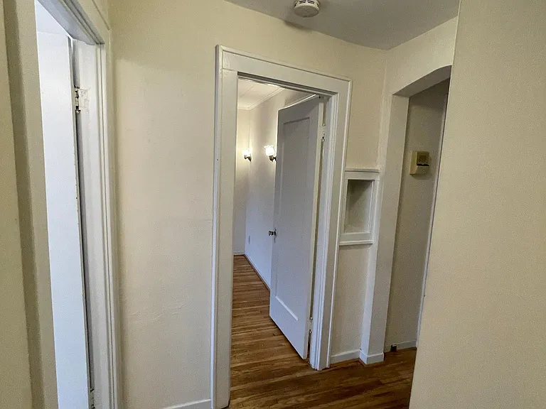 1170 Kenmore Ave #4 — Photo 23